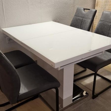 Modern Eingerichtete 3-Zi-Ferienwohnung Zu Vermieten Löffingen Екстериор снимка